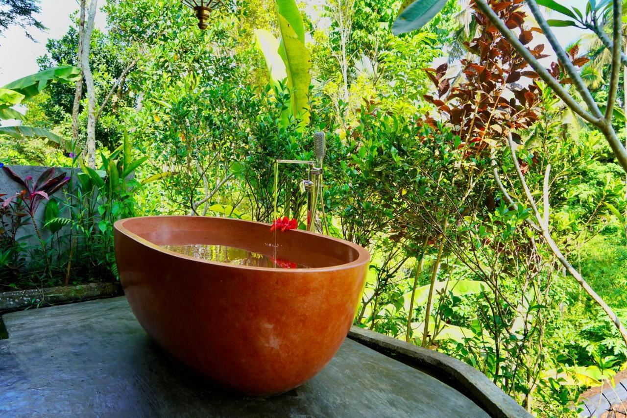 Jungle Lotus Villas Ubud Buitenkant foto